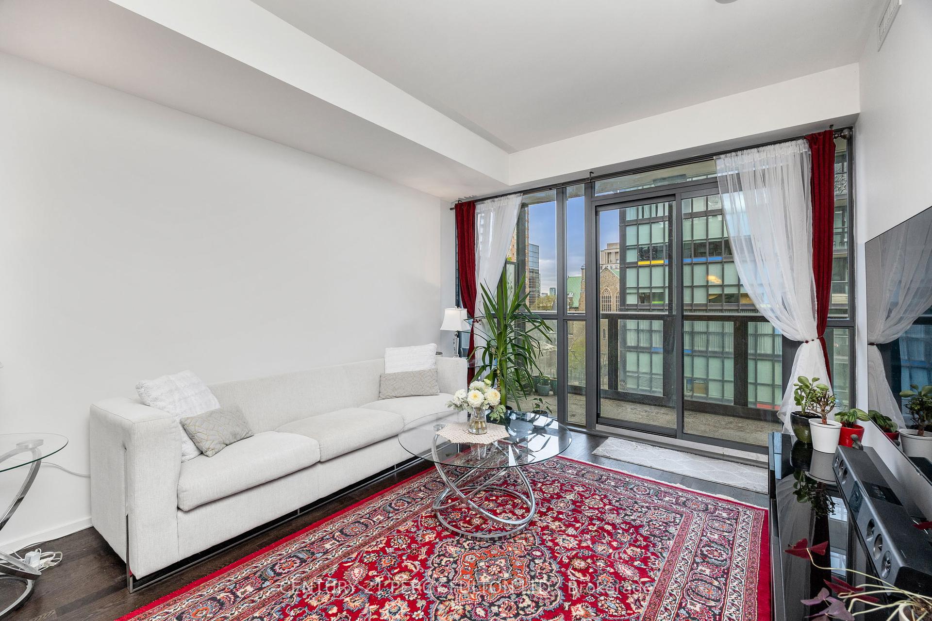 2 Bedrooms Condo at 101 Charles, Toronto For sale