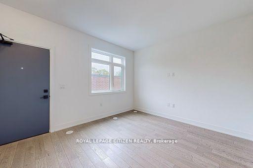3 Bedrooms Condo at 1062 Douglas Mccurdy Comm, Mississauga For sale