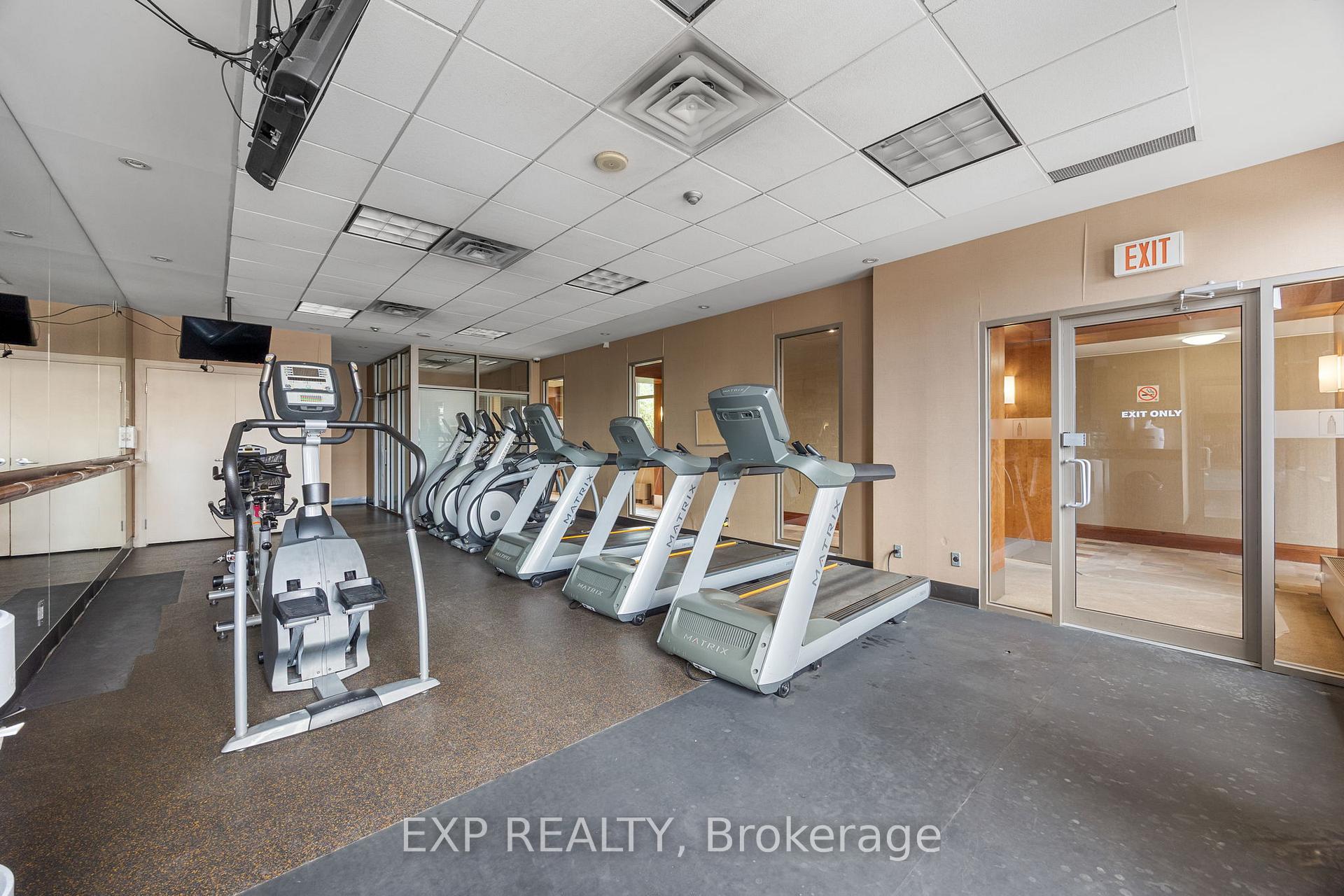 1 Bedroom Condo at 4090 Living Arts, Mississauga For sale