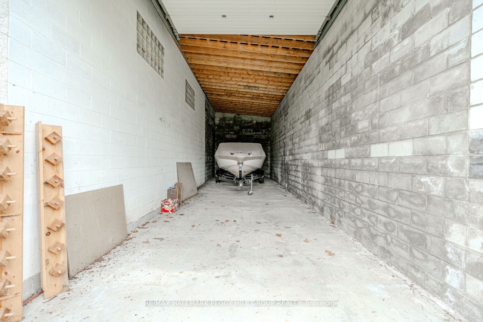1331 Flos Road 3 E