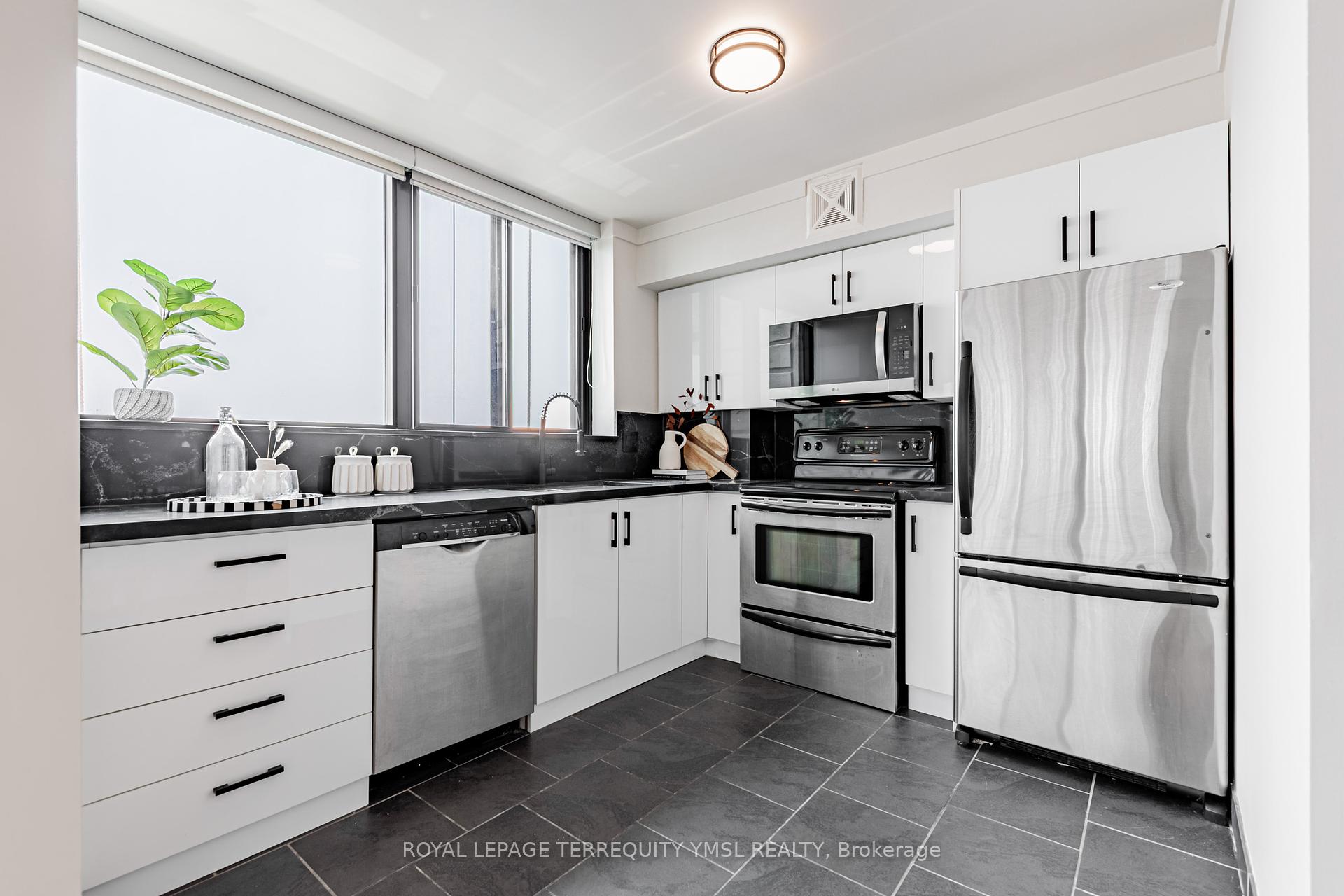 1 Bedroom Condo at 250 Queens, Toronto For sale
