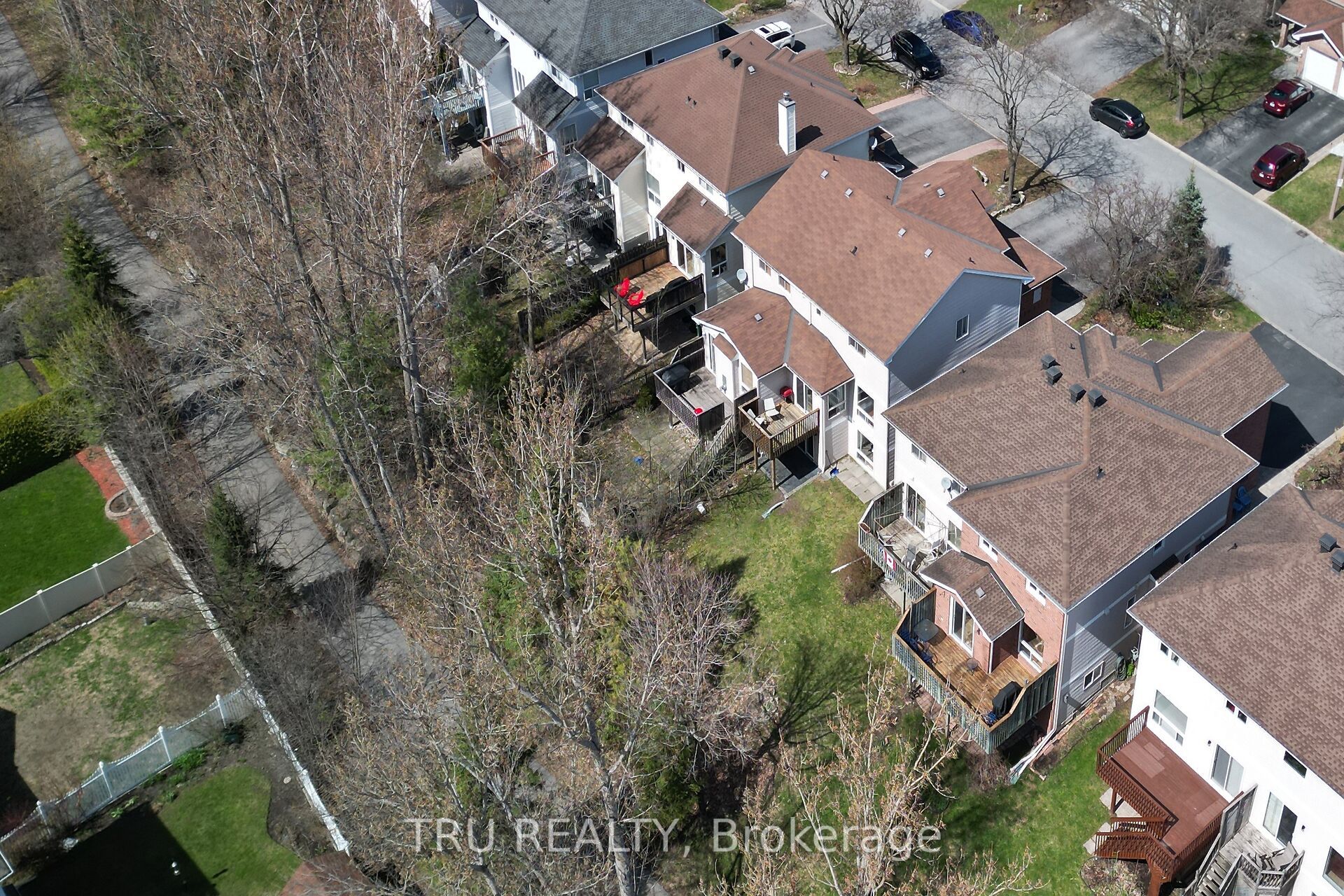 33 Highmont Court