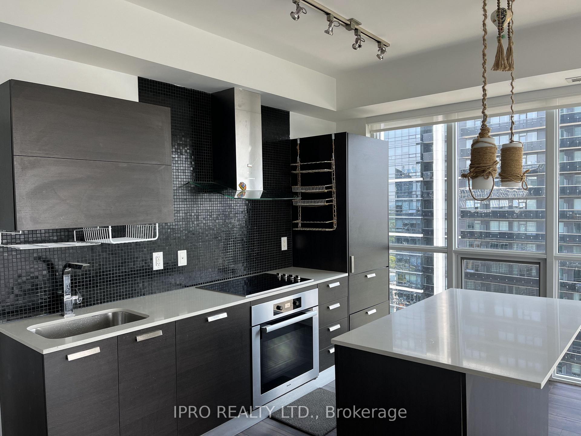 3 Bedrooms Condo at 9 Bogert, Toronto For sale