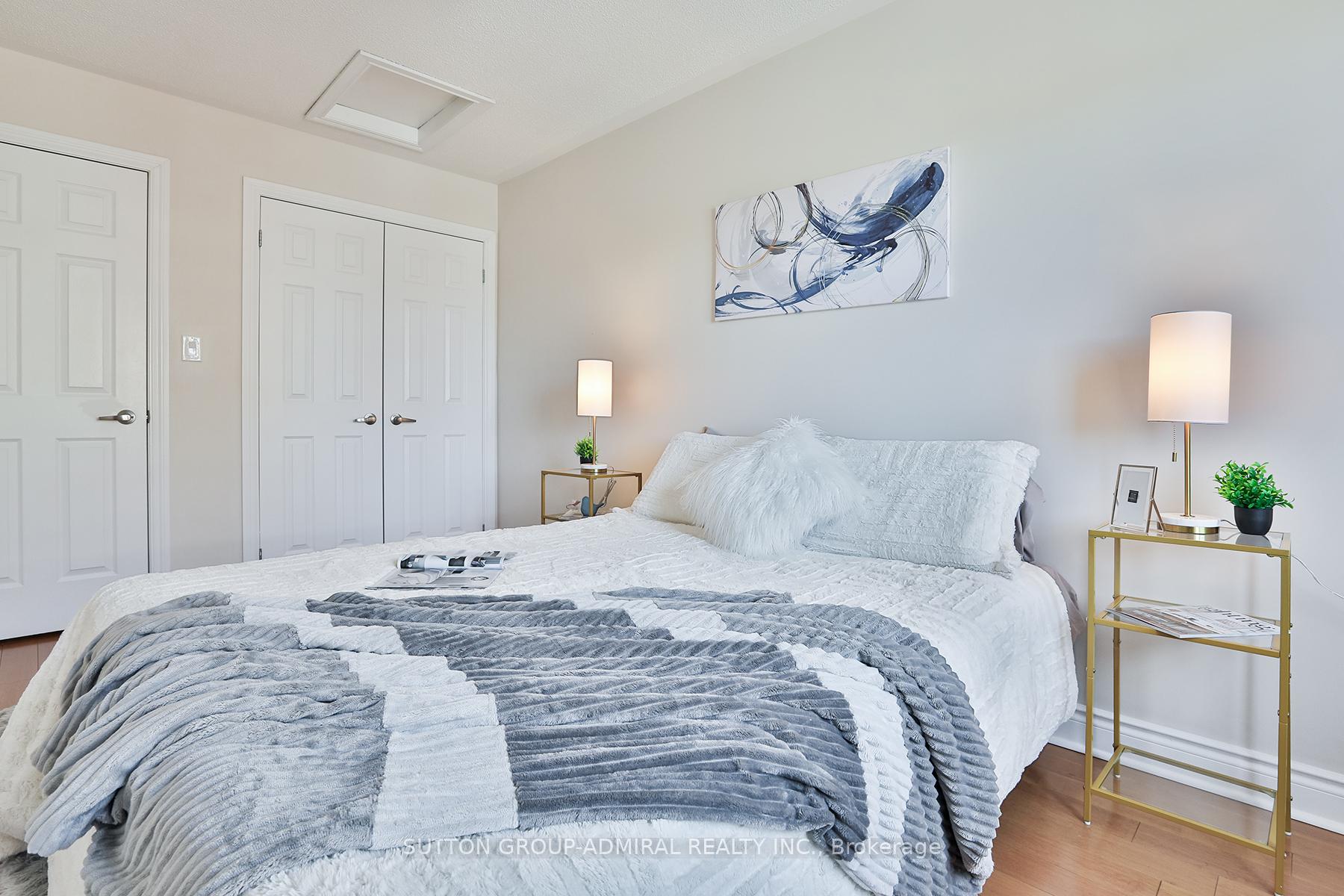 3 Bedrooms Condo at 8 Brighton, Vaughan For sale