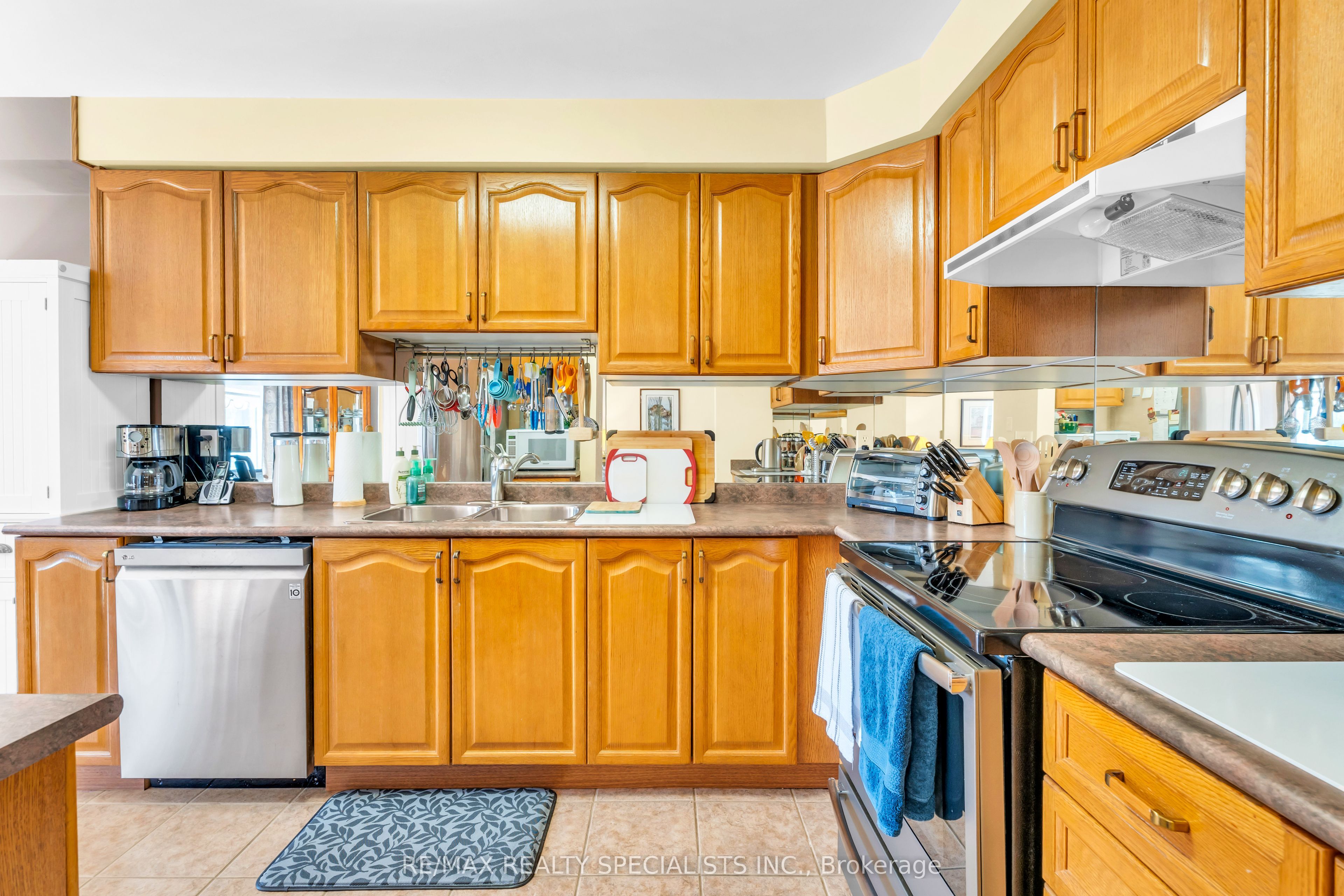 3073 Hawktail Crescent