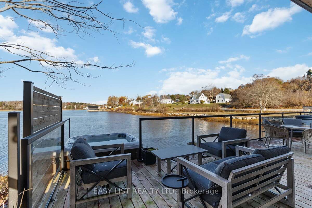 693 Mason Beach Road, #3