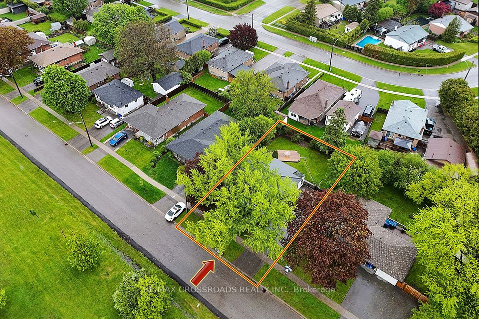 925 Annes Street, Whitby, ON L1N 5K7