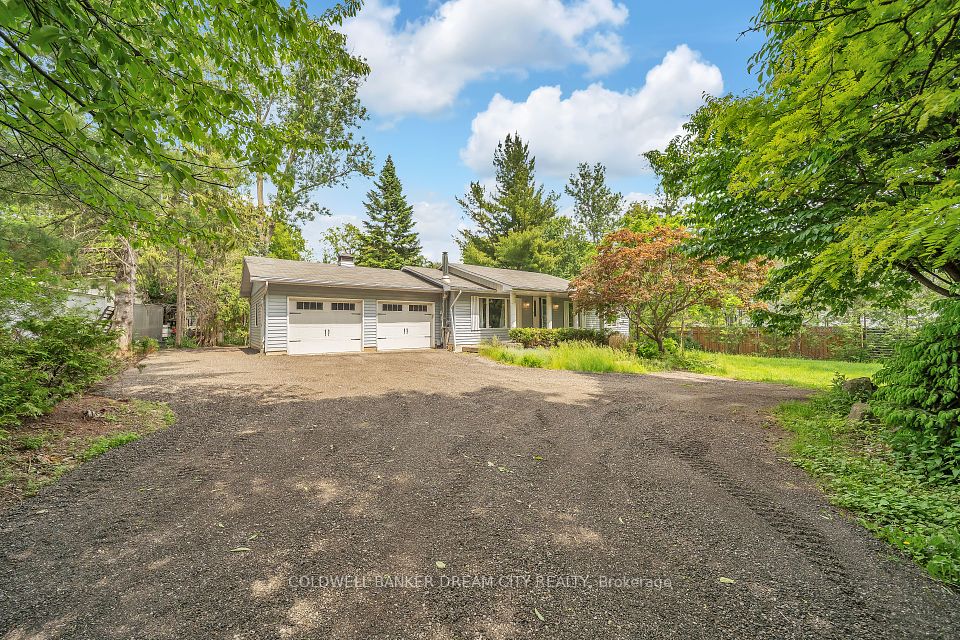 8295 Creditview