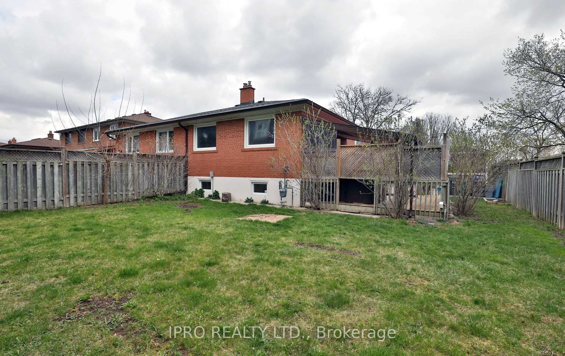 3614 Holden Crescent