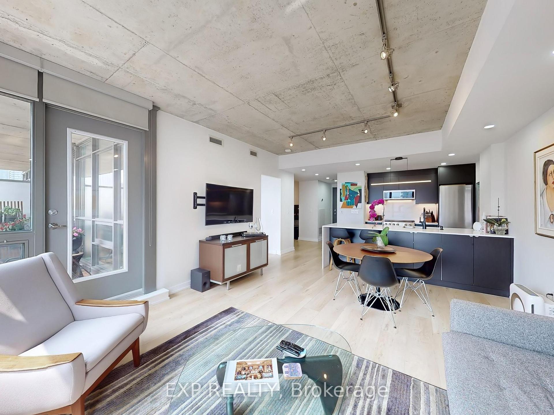 2 Bedrooms Condo at 285 Mutual, Toronto For sale