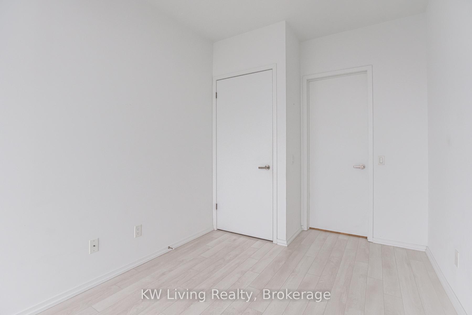 1 Bedroom Condo at 197 Yonge, Toronto For sale