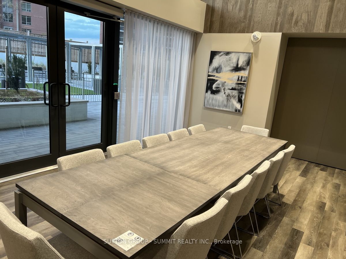 85 ONEIDA Crescent, #401