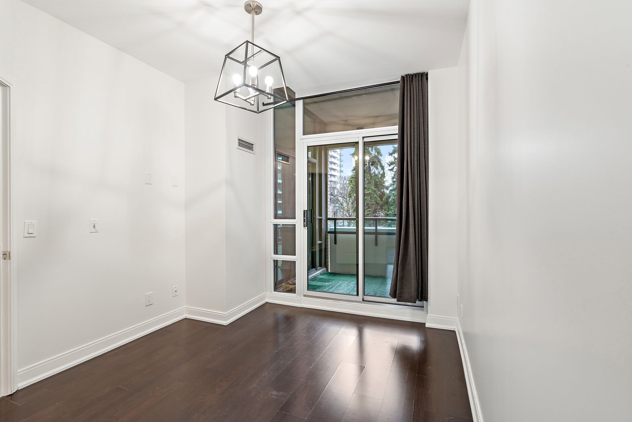 88 Broadway Avenue 316