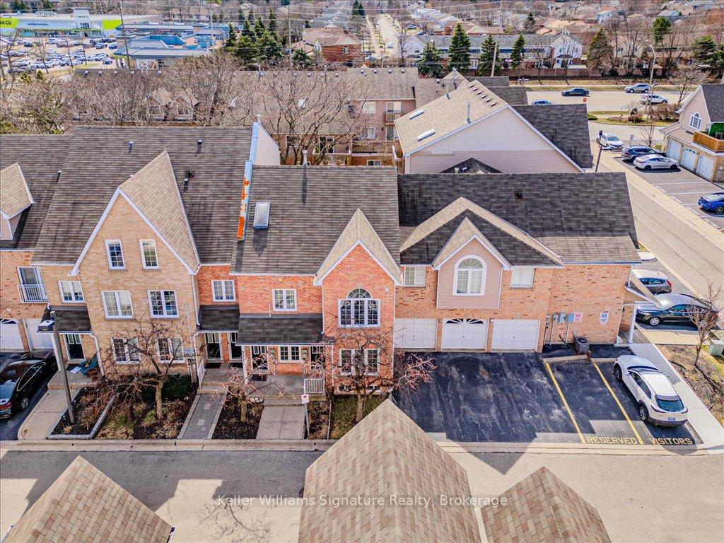 3 Bedrooms Condo at 2055 Walkers,  Burlington For sale