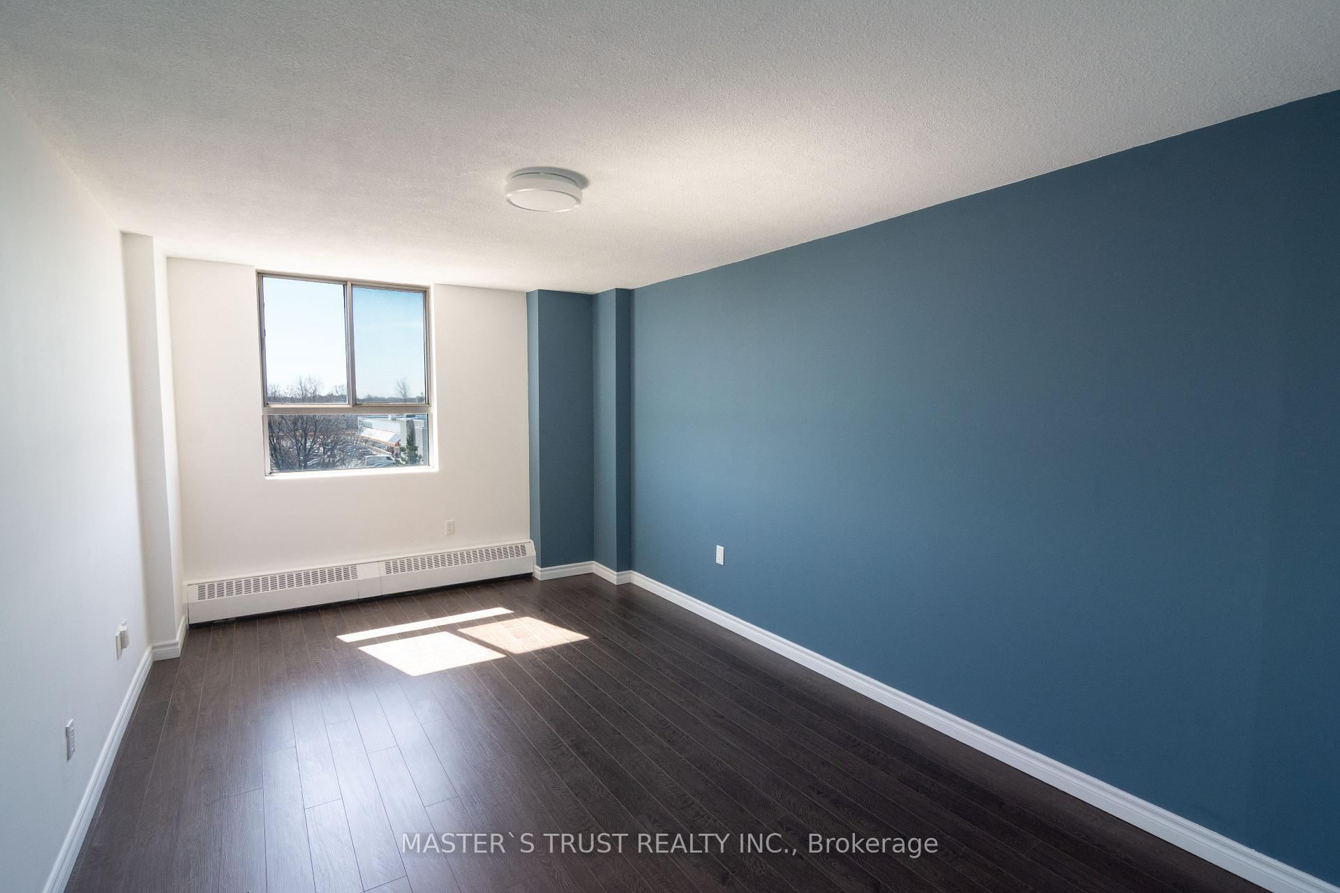 2 Bedrooms Condo at 1950 Kennedy,  Toronto For sale