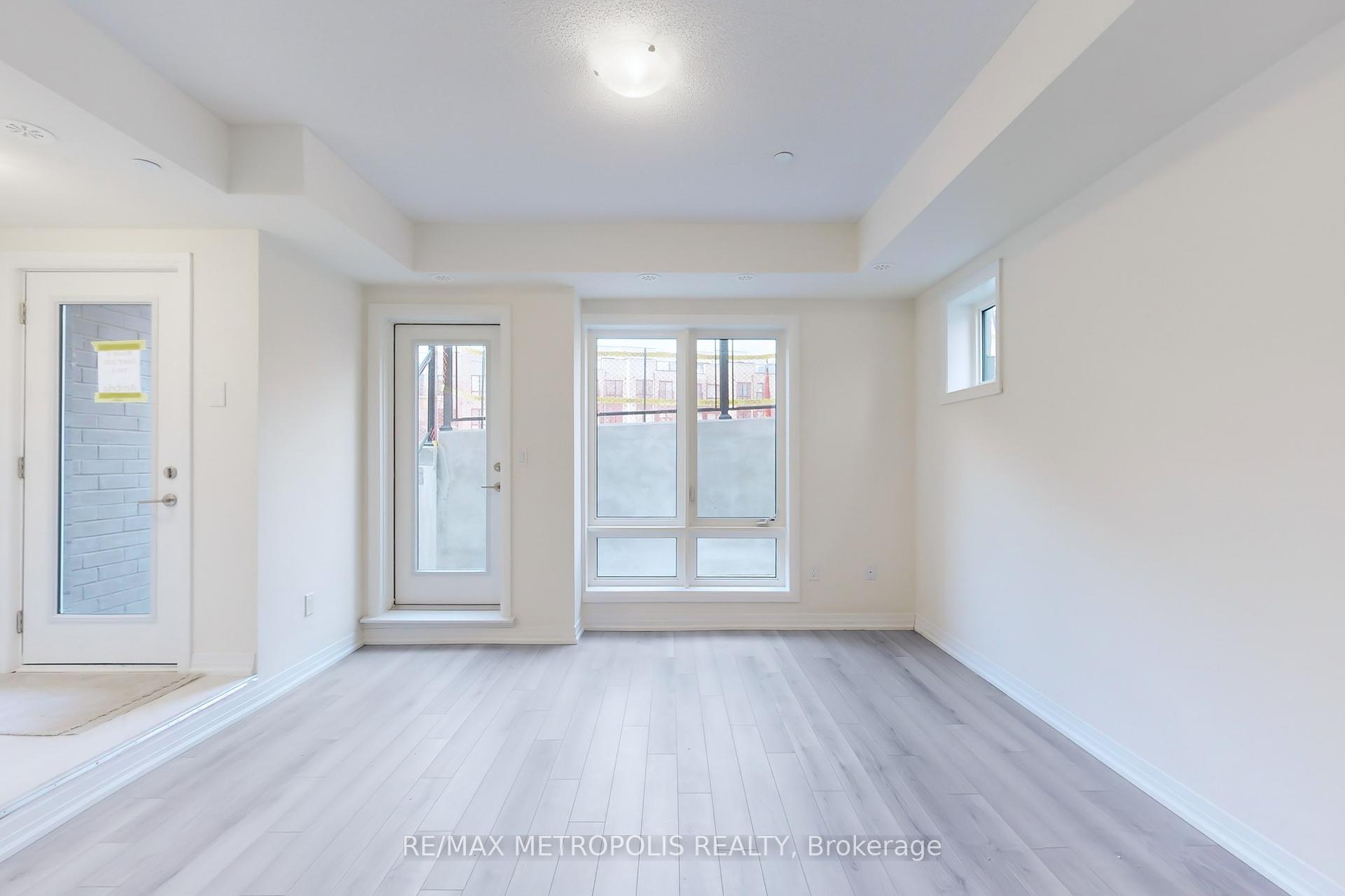 3 Bedrooms Condo at 35 Priya, Toronto For sale