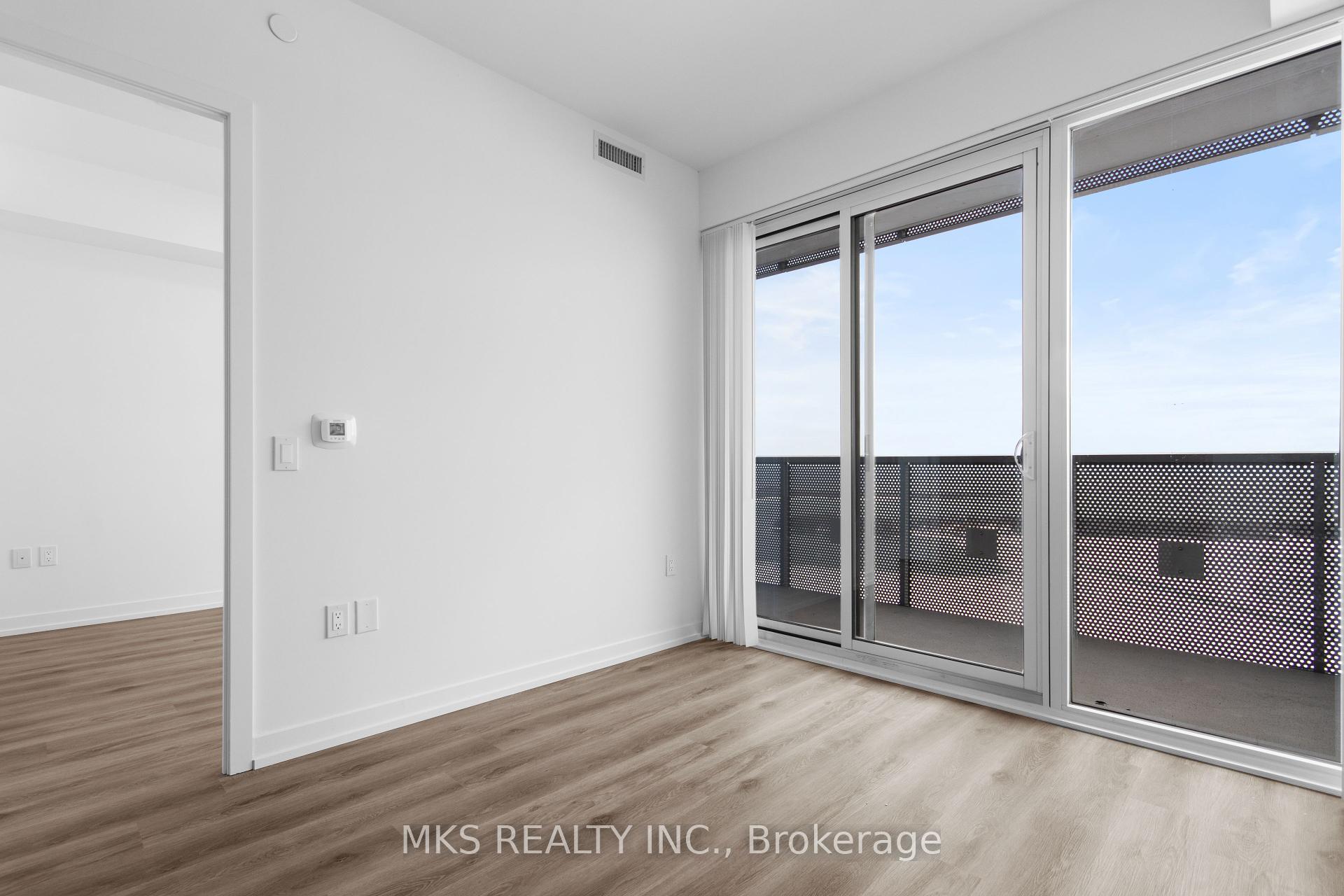 3 Bedrooms Condo at 138 Downes,  Toronto For sale