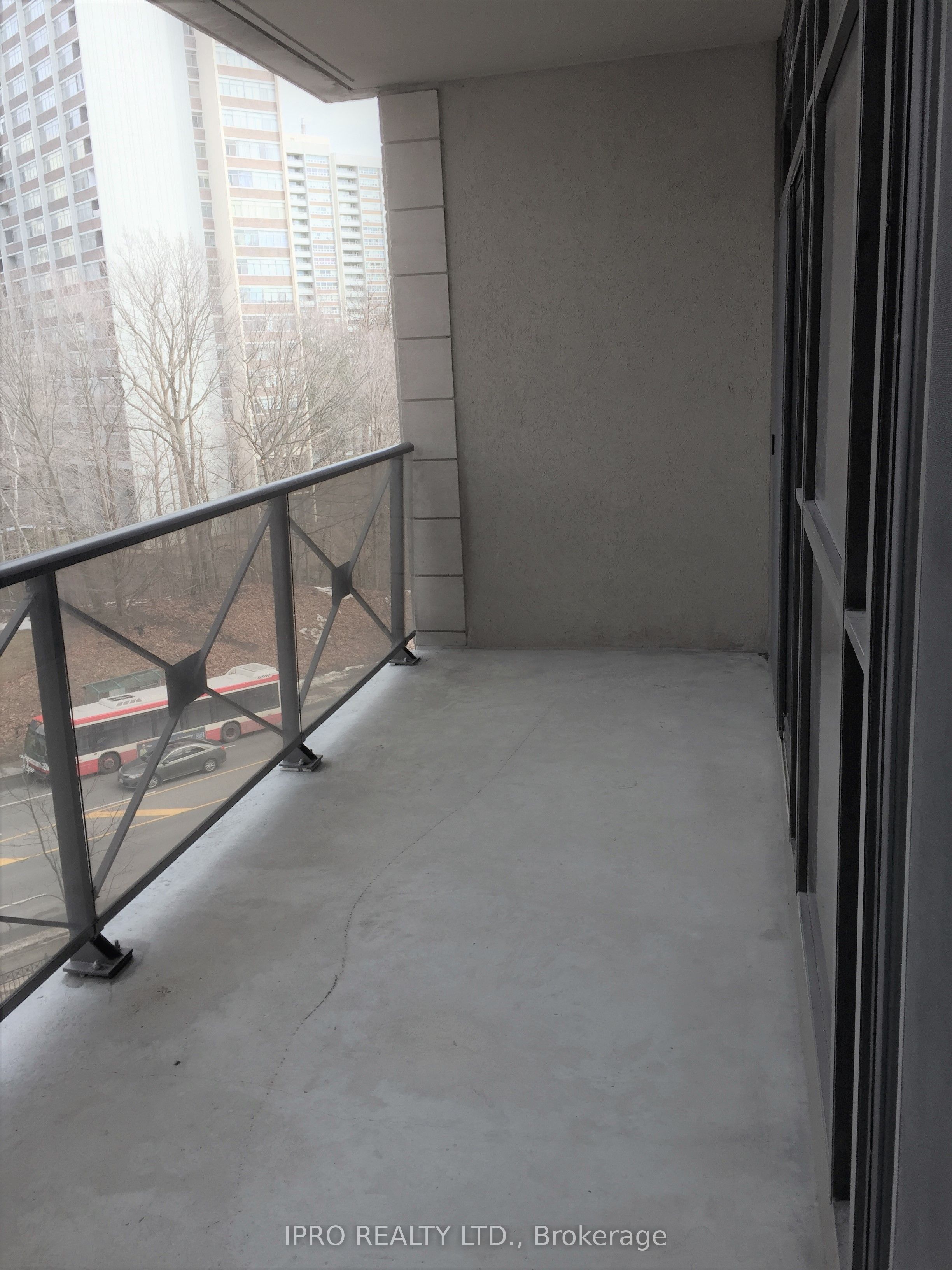 135 Wynford Drive, #409