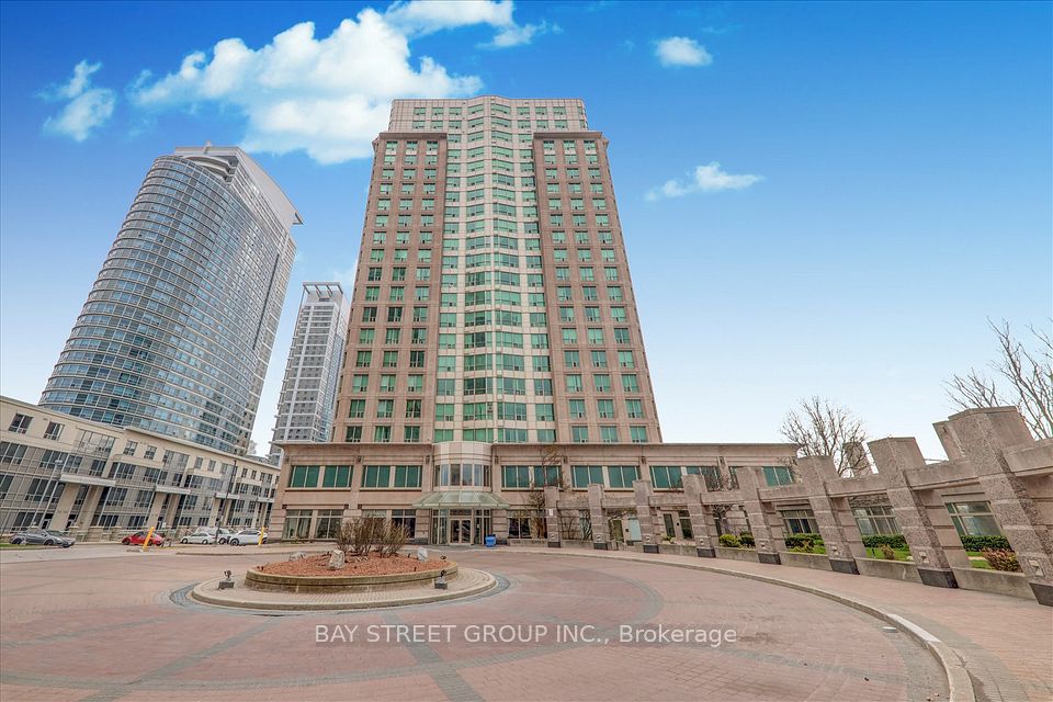 8 Lee Centre