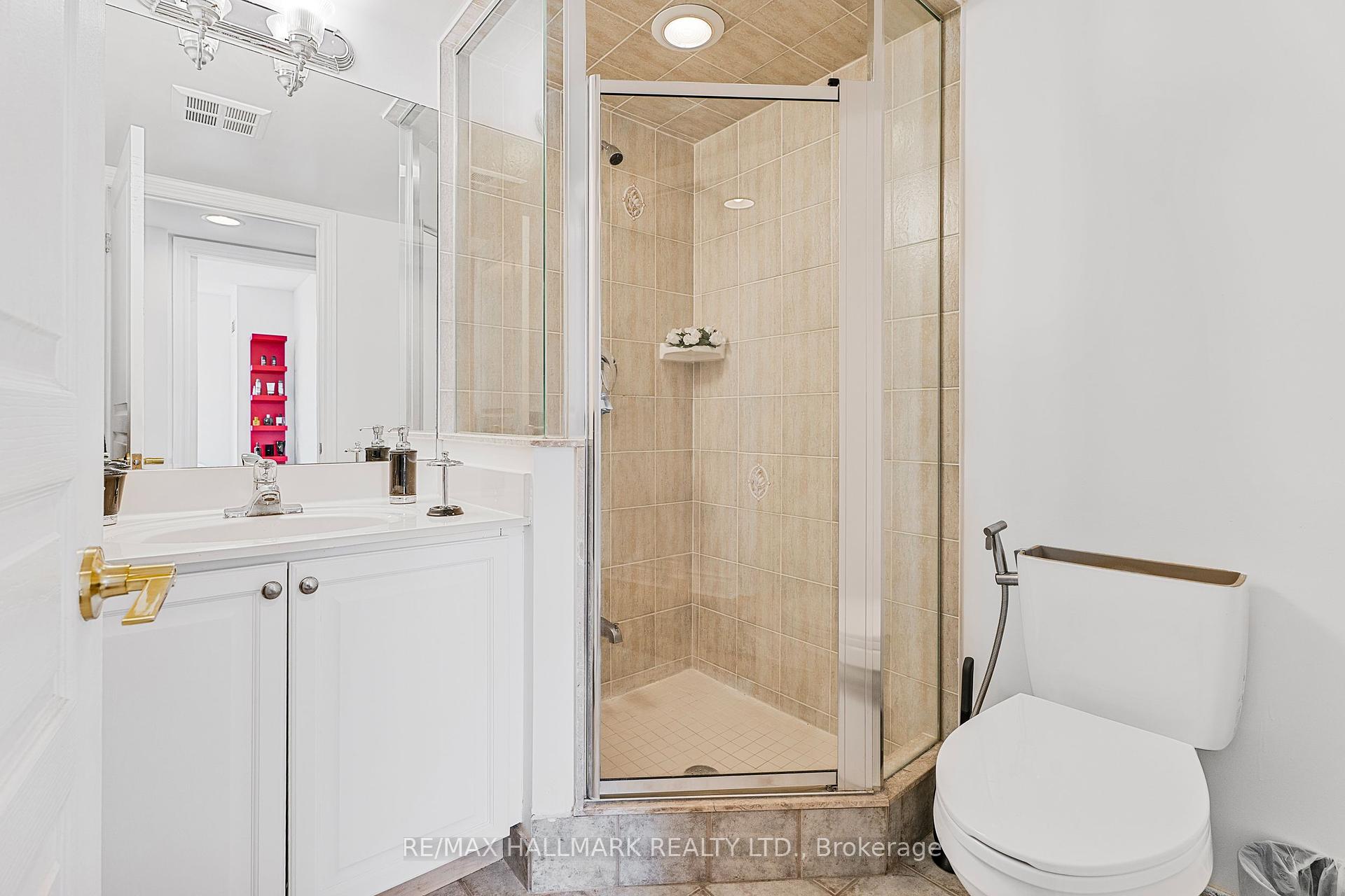 3 Bedrooms Condo at 5 Northtown, Toronto For sale