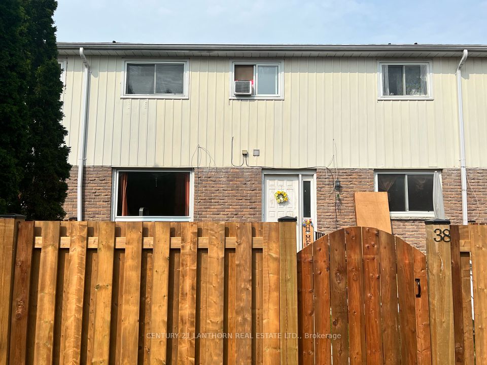 19 Tracey Park
