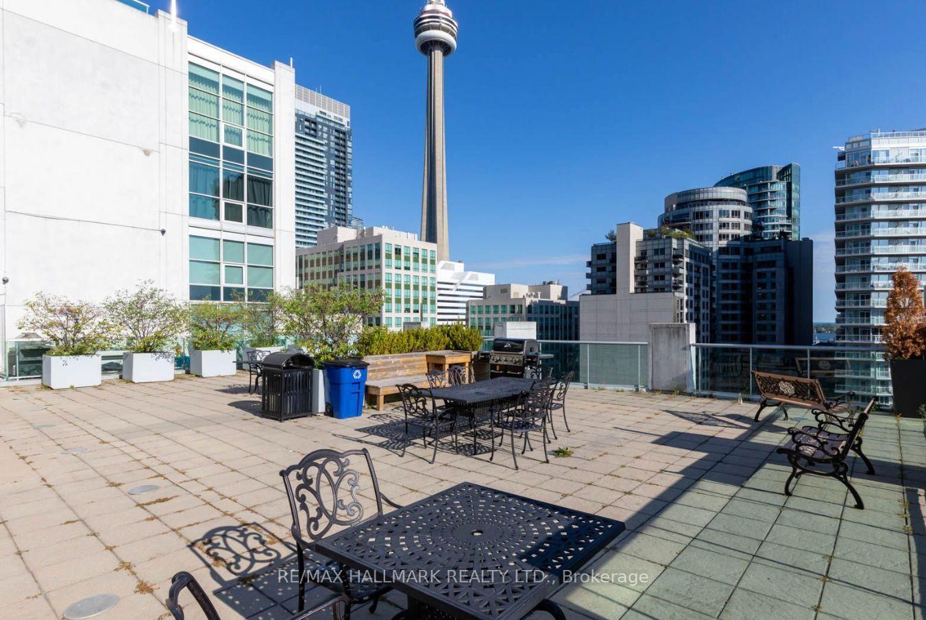 2 Bedrooms Condo at 36 Blue Jays,  Toronto For sale