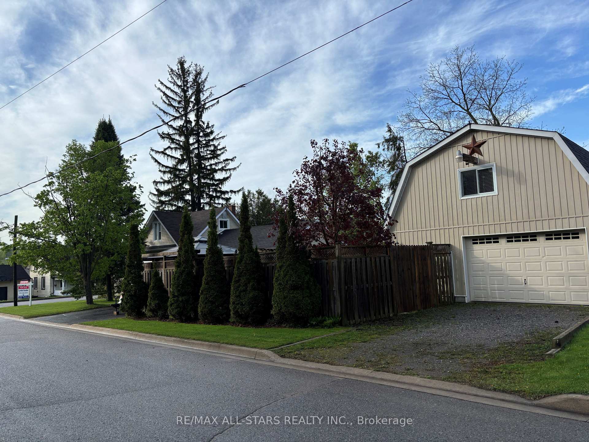 2 Henrietta Street, Scugog, ON L0C 1G0