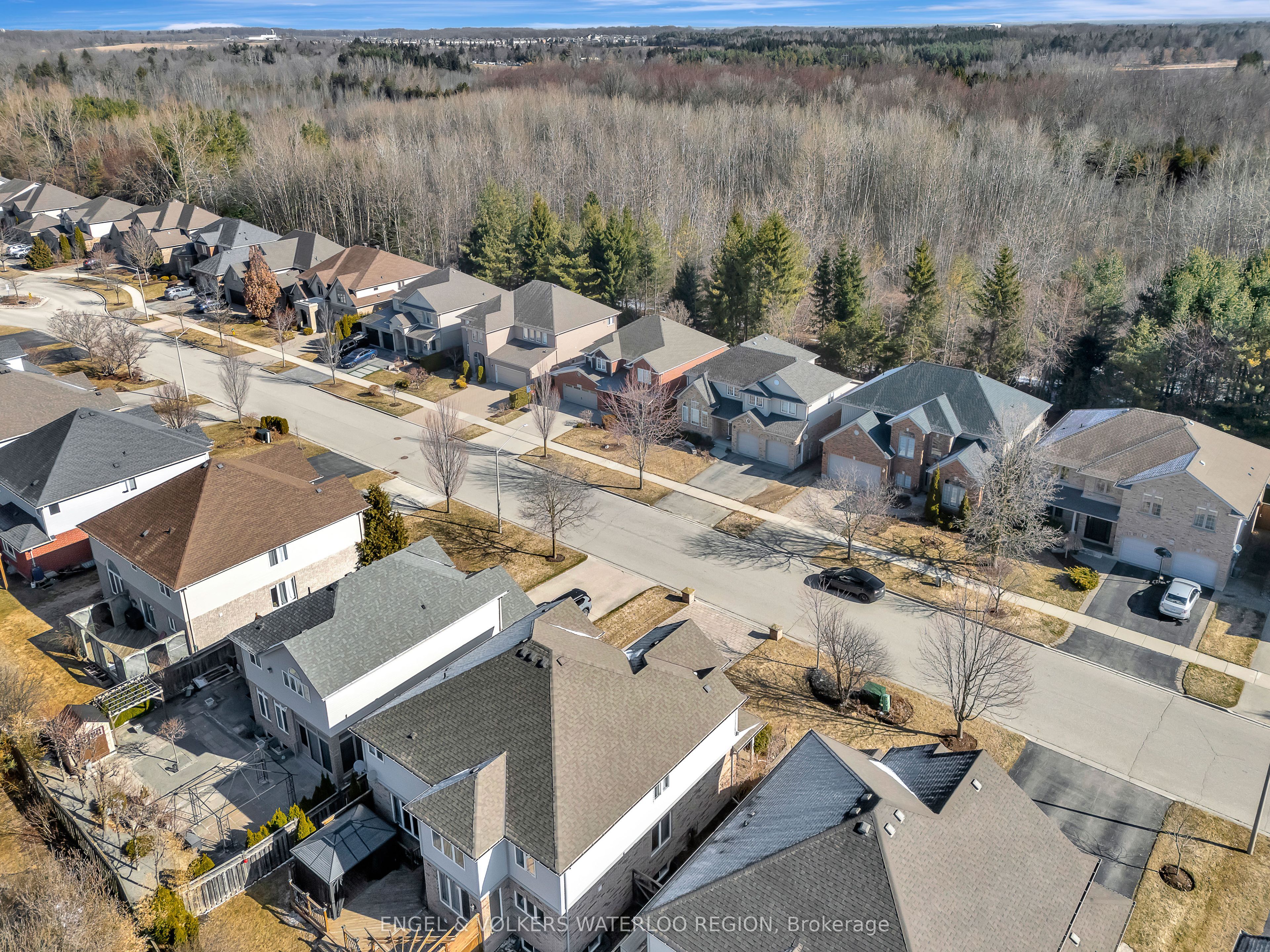715 Cedar Bend Drive, Waterloo, ON N2V 2R2