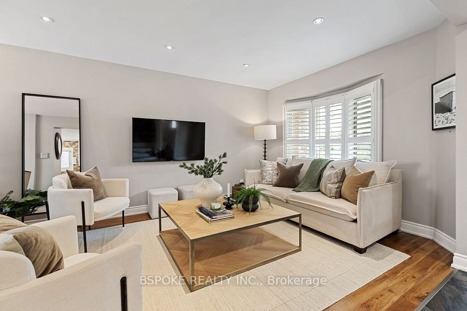 3141 Sandcliffe Court