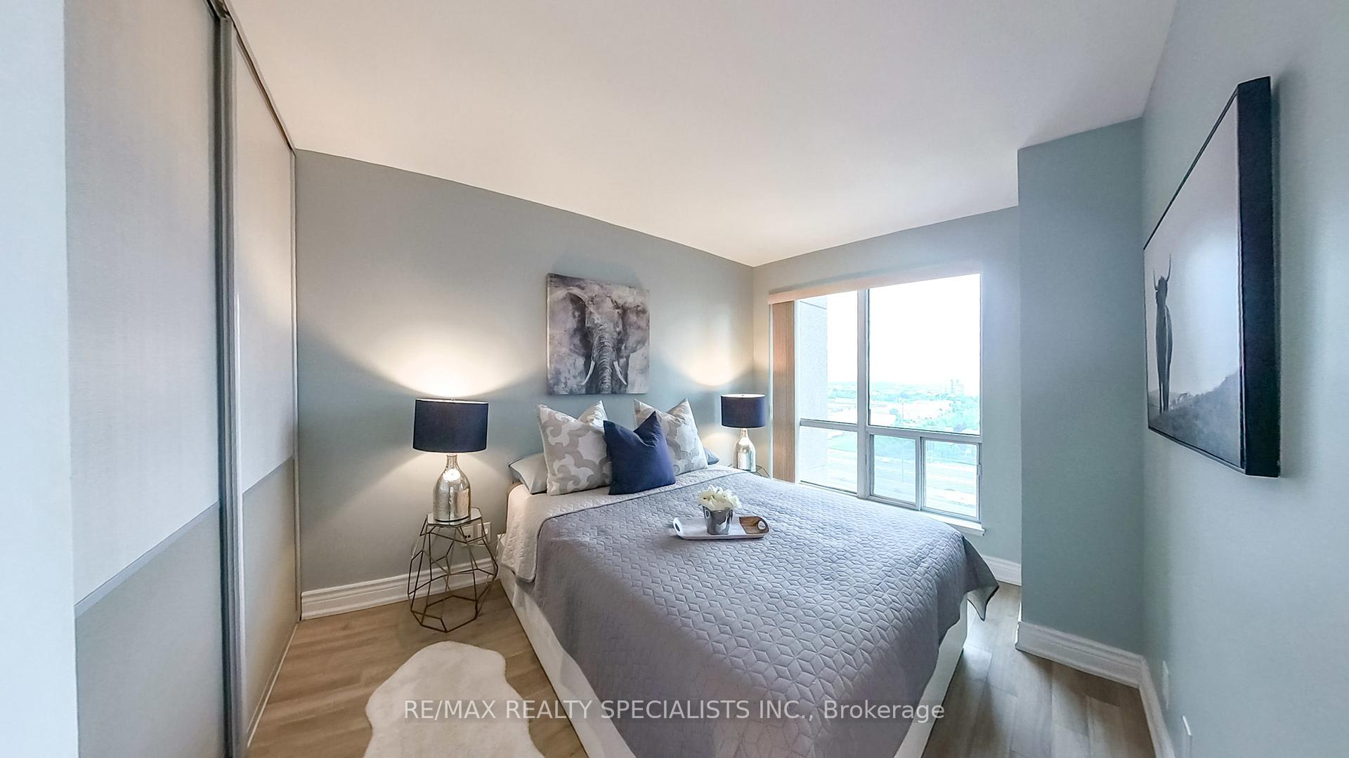 1 Bedroom Condo at 8 LEE CENTRE, Toronto For sale
