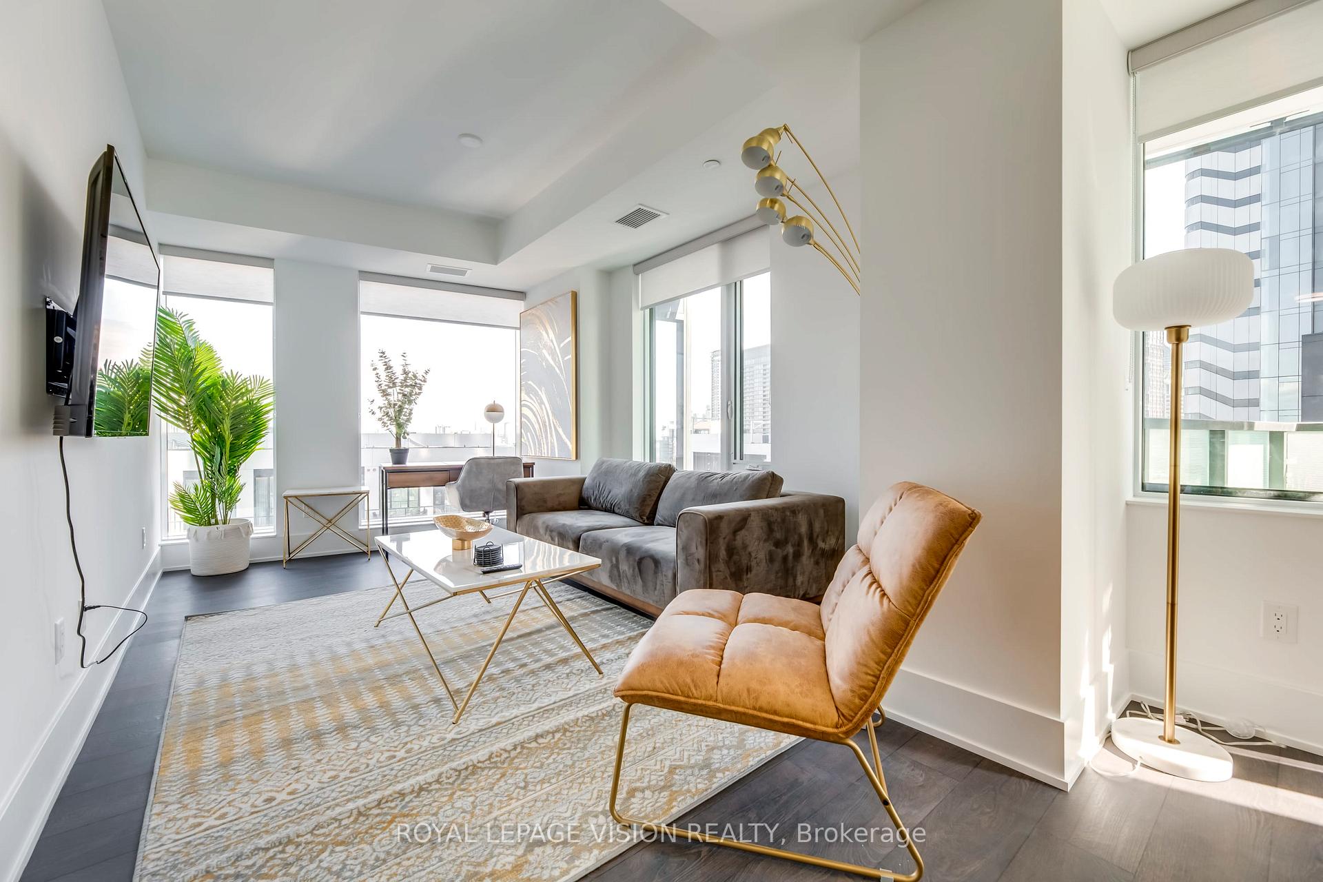 2 Bedrooms Condo at 470 Front, Toronto For sale