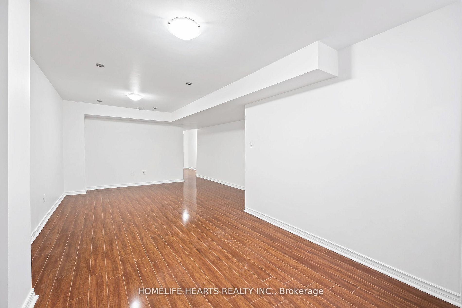 3 Bedrooms Condo at 525 Novo Star, Mississauga For sale
