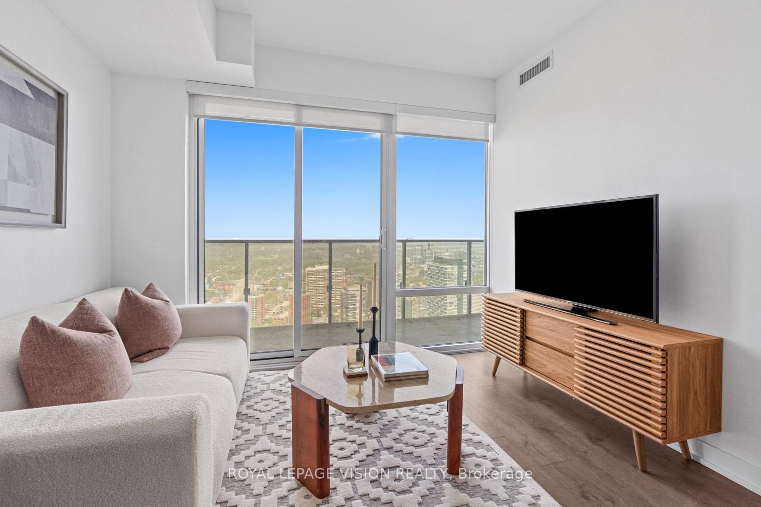 2 Bedrooms Condo at 501 Yonge, Toronto For sale
