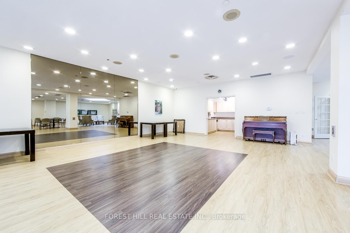 1 Bedroom Condo at 10 Guildwood, Toronto For sale