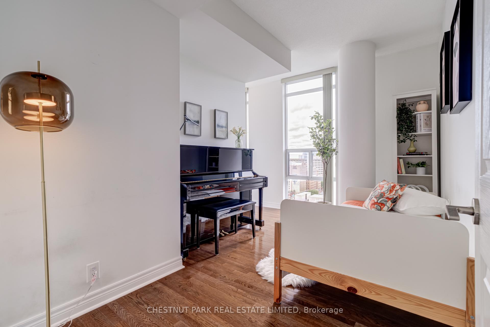 2 Bedrooms Condo at 736 Spadina, Toronto For sale