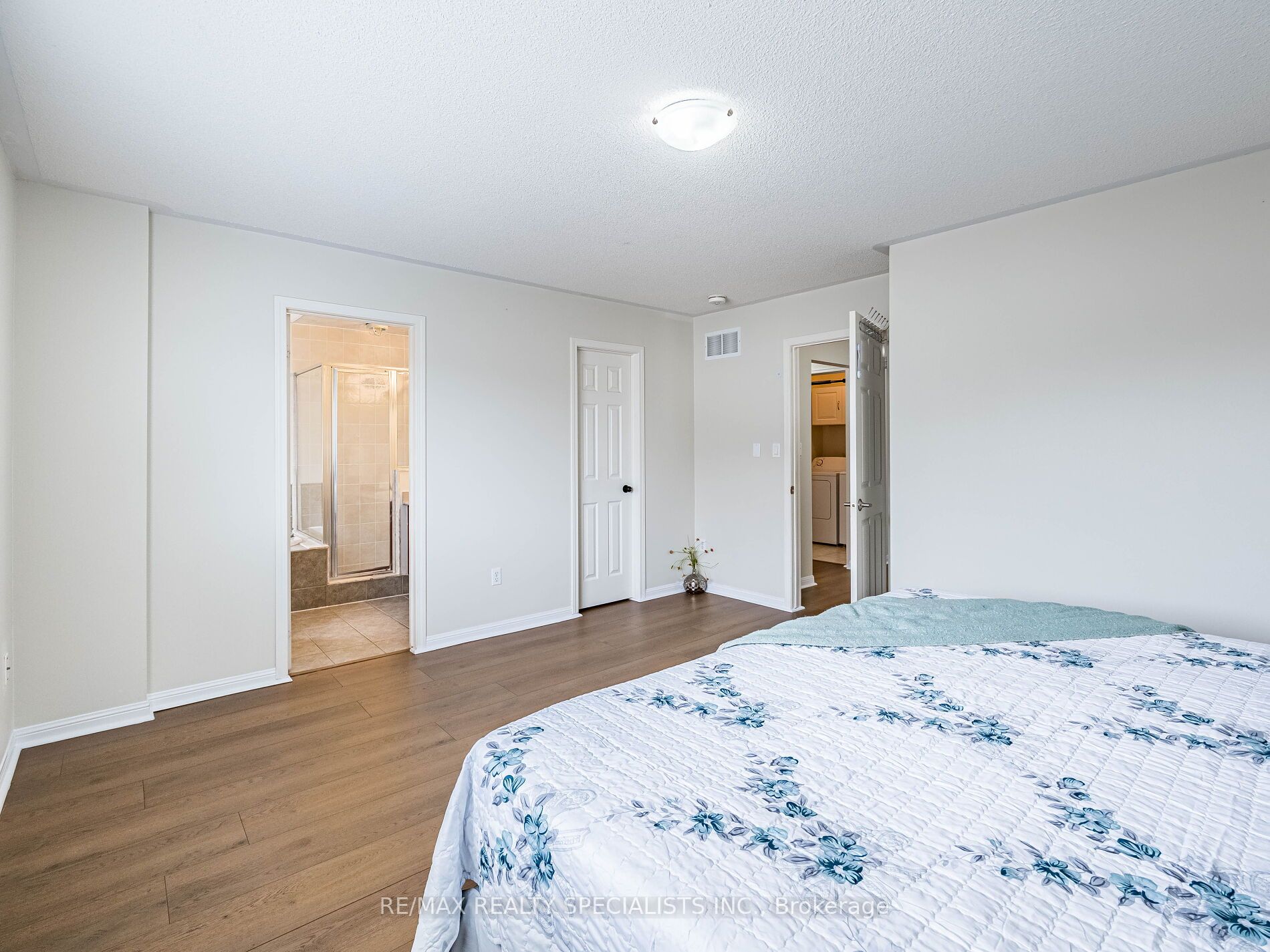 18 Jessop Drive