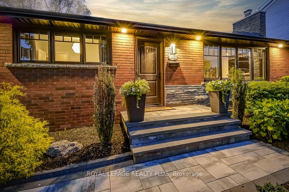 741 George Street, Burlington, ON L7R 2V8