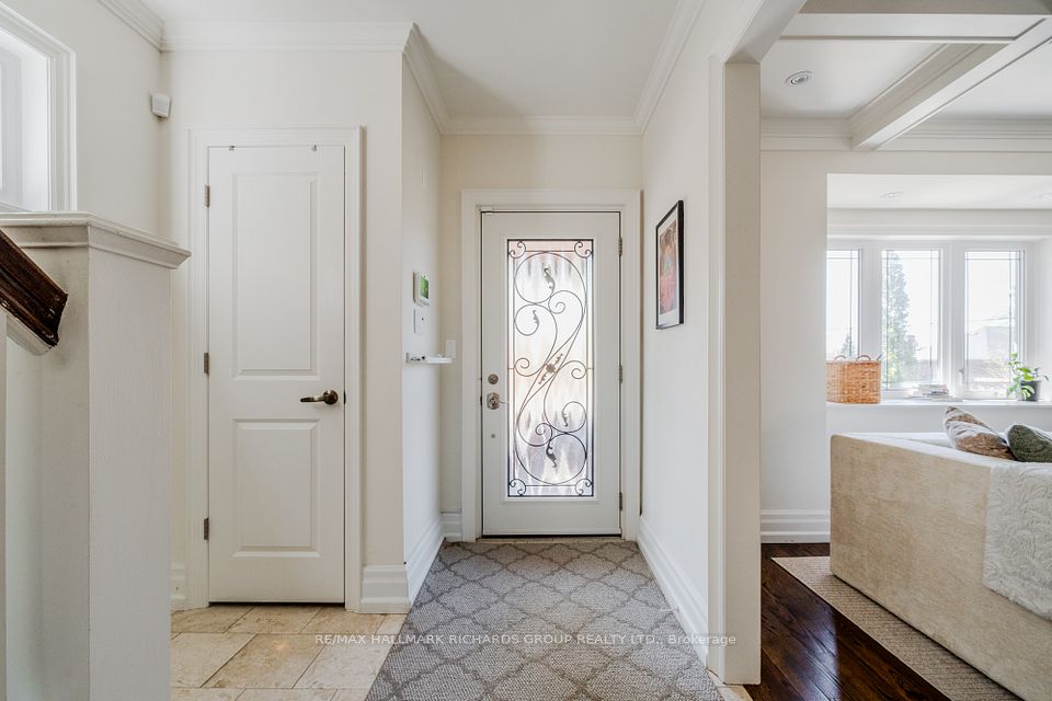 14 Cavendish Street, Toronto, ON M4E 1P1