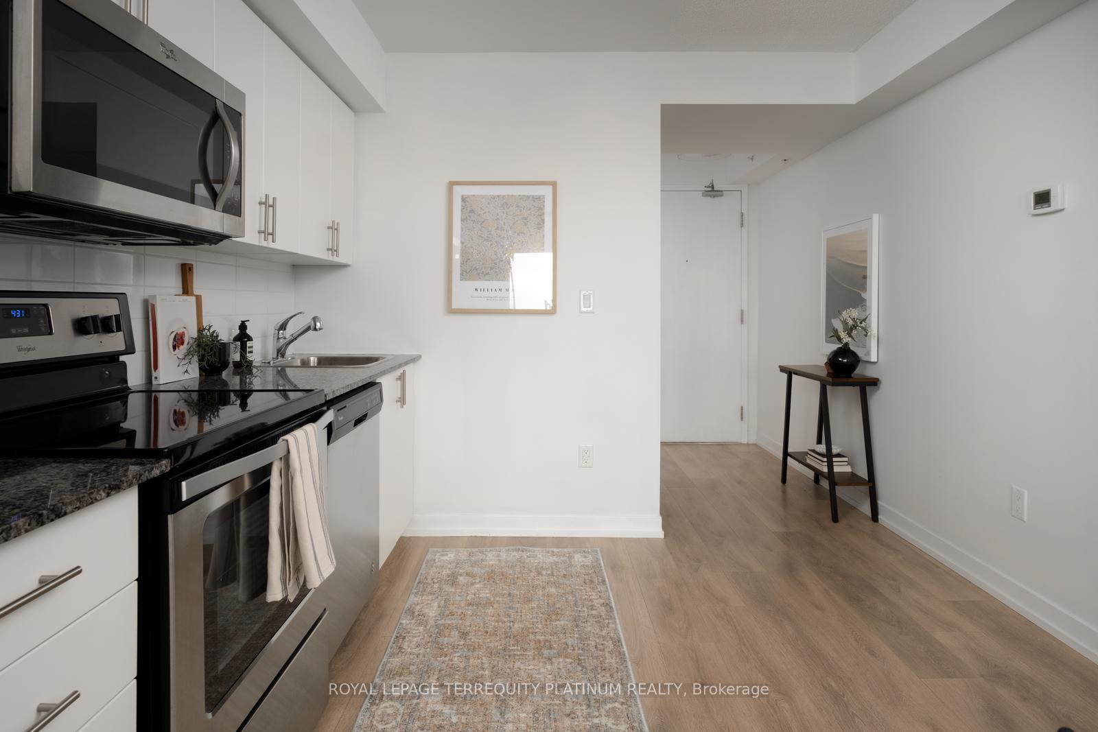 2 Bedrooms Condo at 1420 Dupont, Toronto For sale