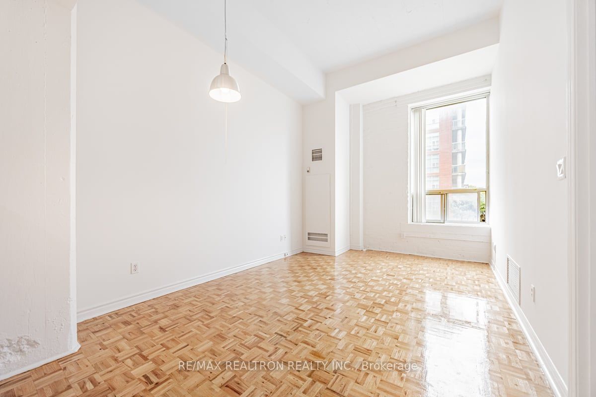 1401 Dupont Street, #225