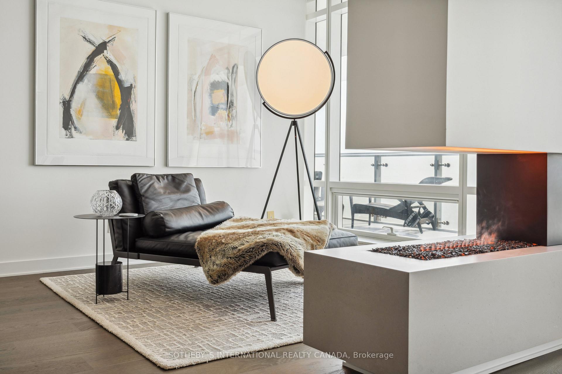 3 Bedrooms Condo at 1 Bloor,  Toronto For sale