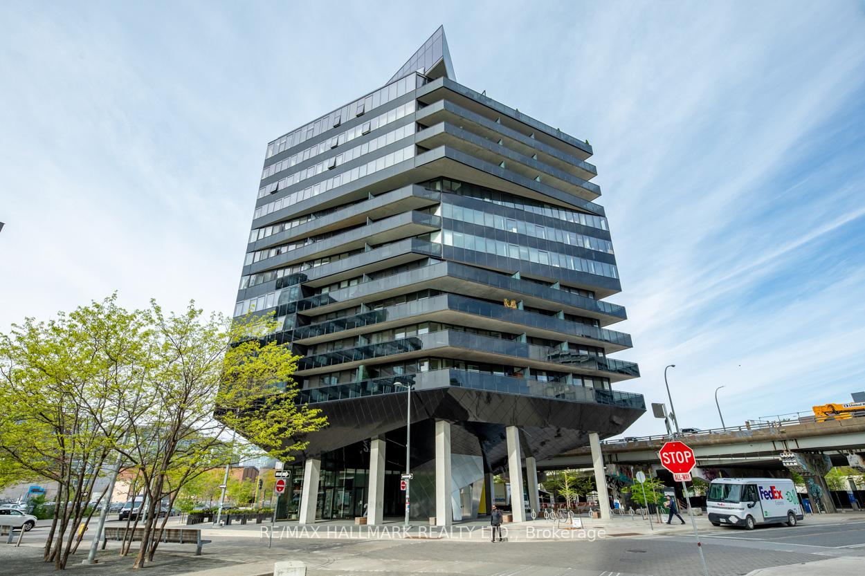 2 Bedrooms Condo at 21 Lawren Harris, Toronto For sale