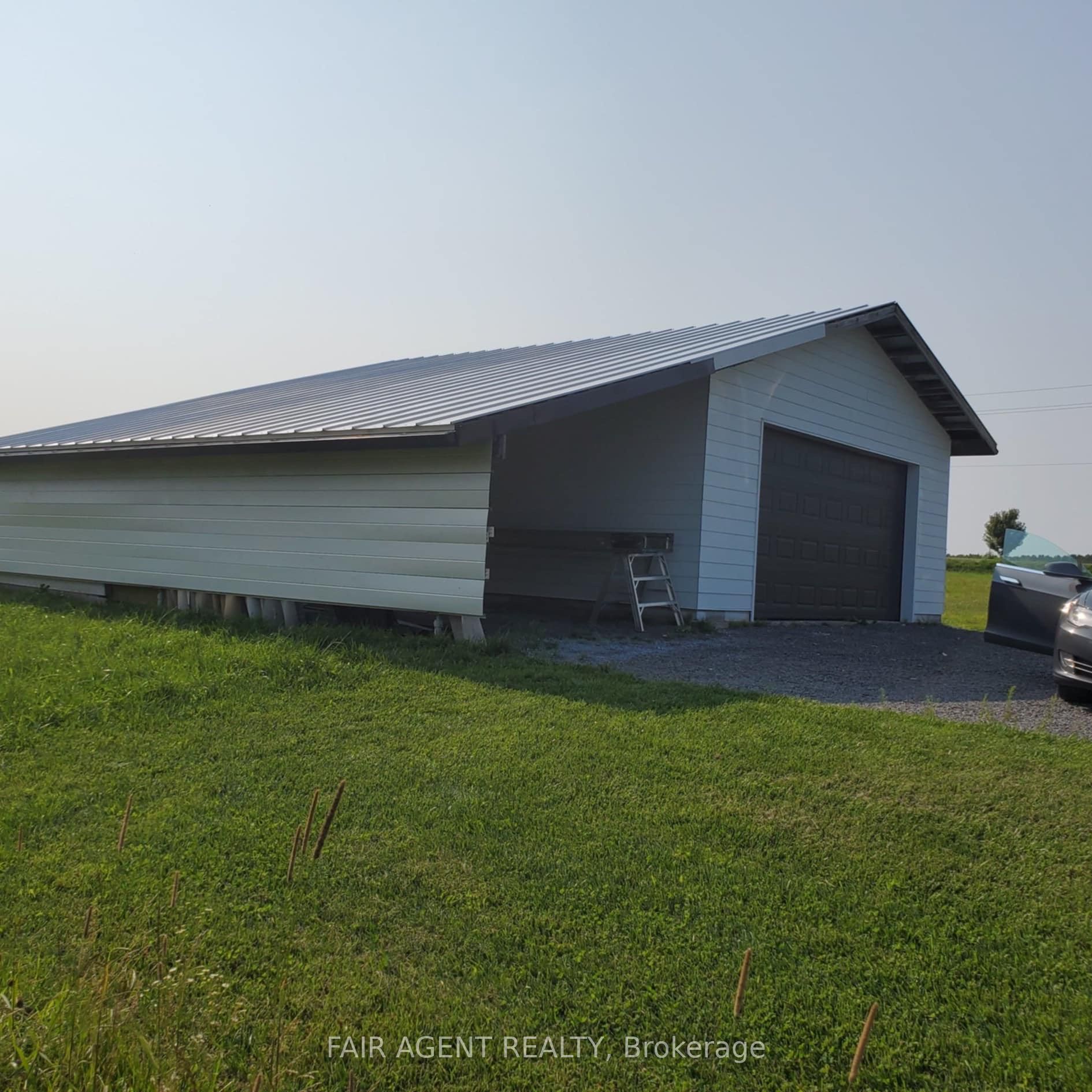 2130 Du Golf Road, Clarence-Rockland, ON K0A 1N0