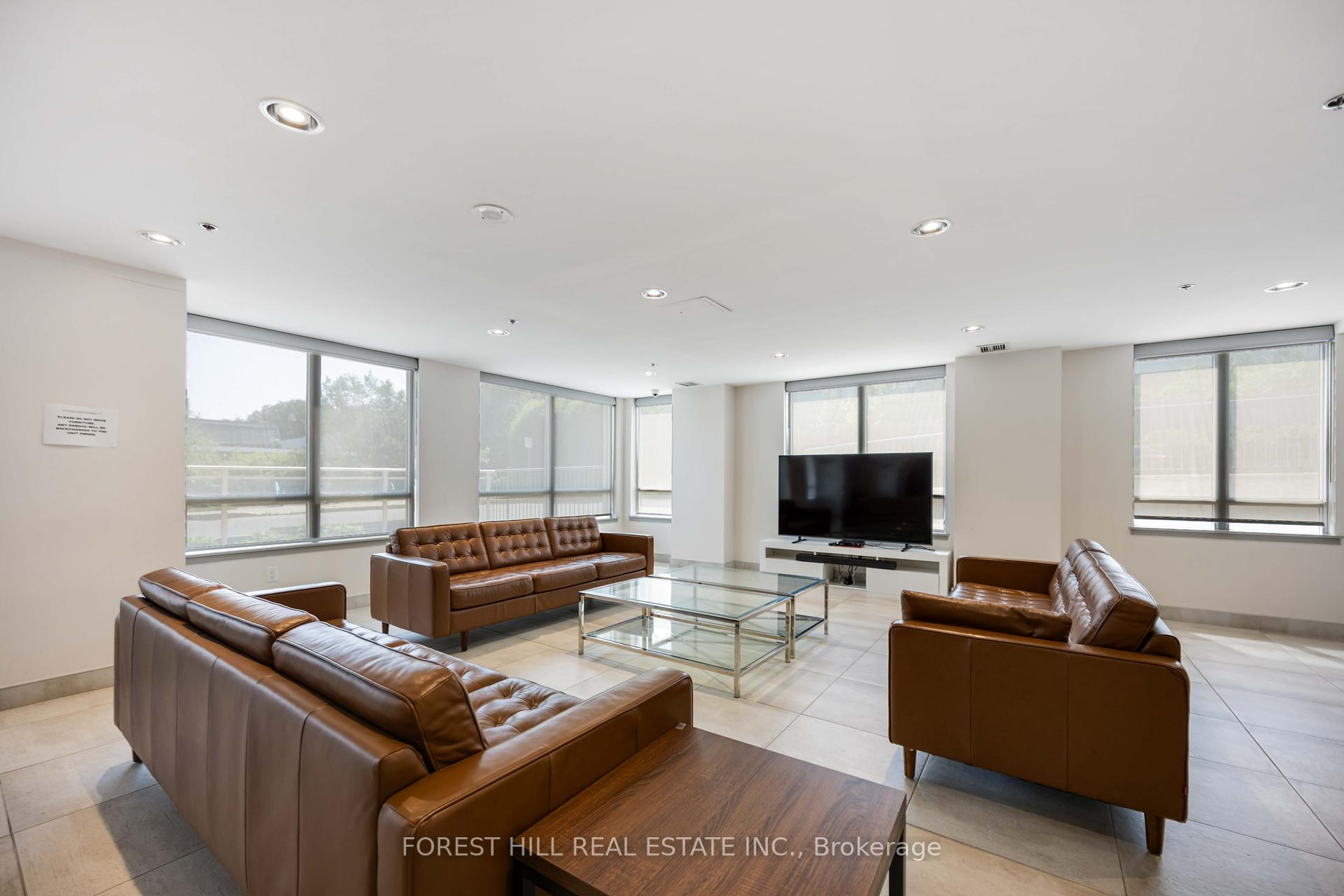 2 Bedrooms Condo at 812 Lansdowne, Toronto For sale