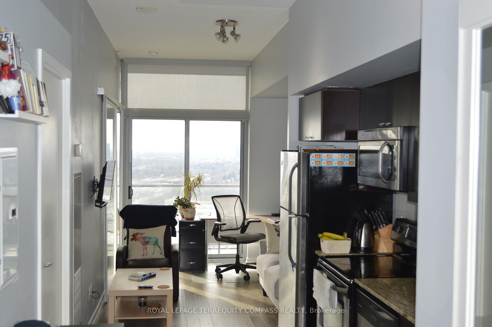 1 Bedroom Condo at 105 The Queensway,  Toronto For sale