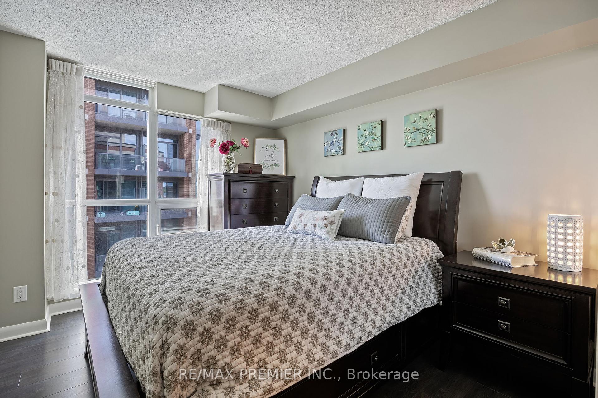 2 Bedrooms Condo at 525 Wilson, Toronto For sale