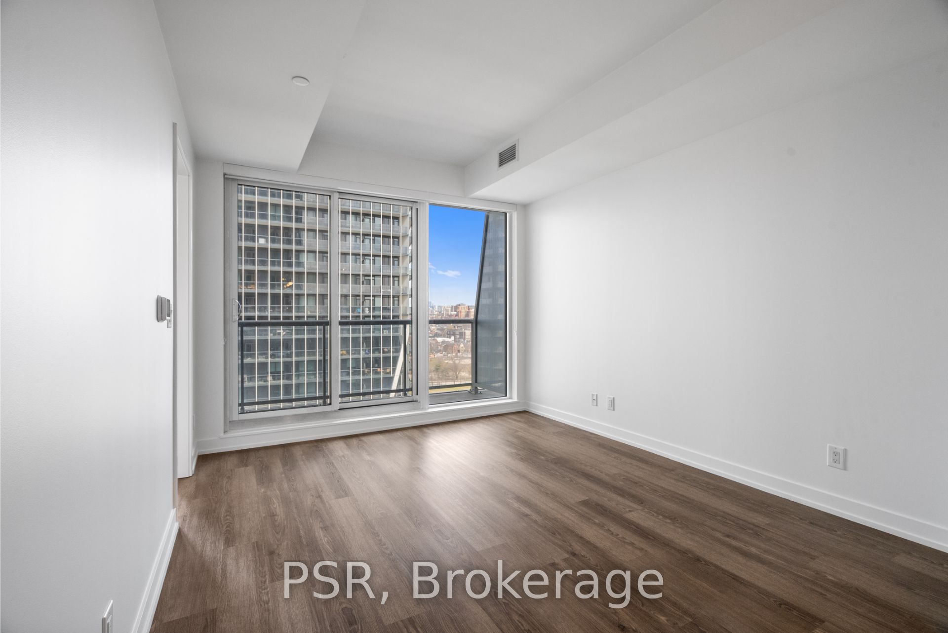 11 Ordnance Street, #1111