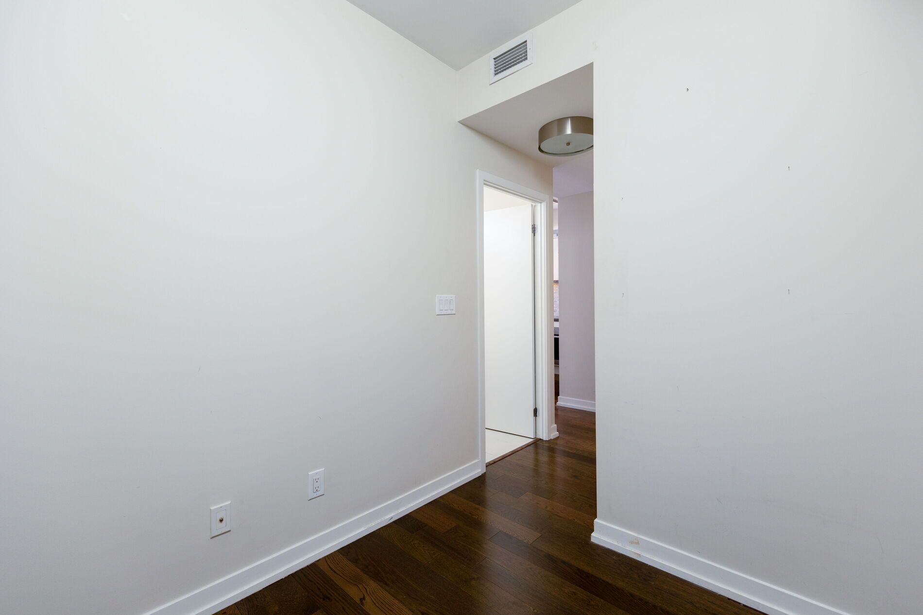 21 Widmer Street 1801