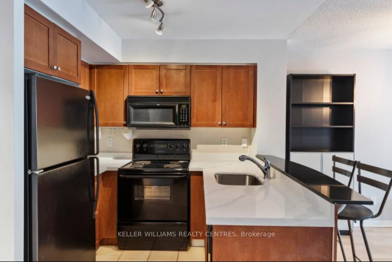 2 Bedrooms Condo at 230 King, Toronto For sale