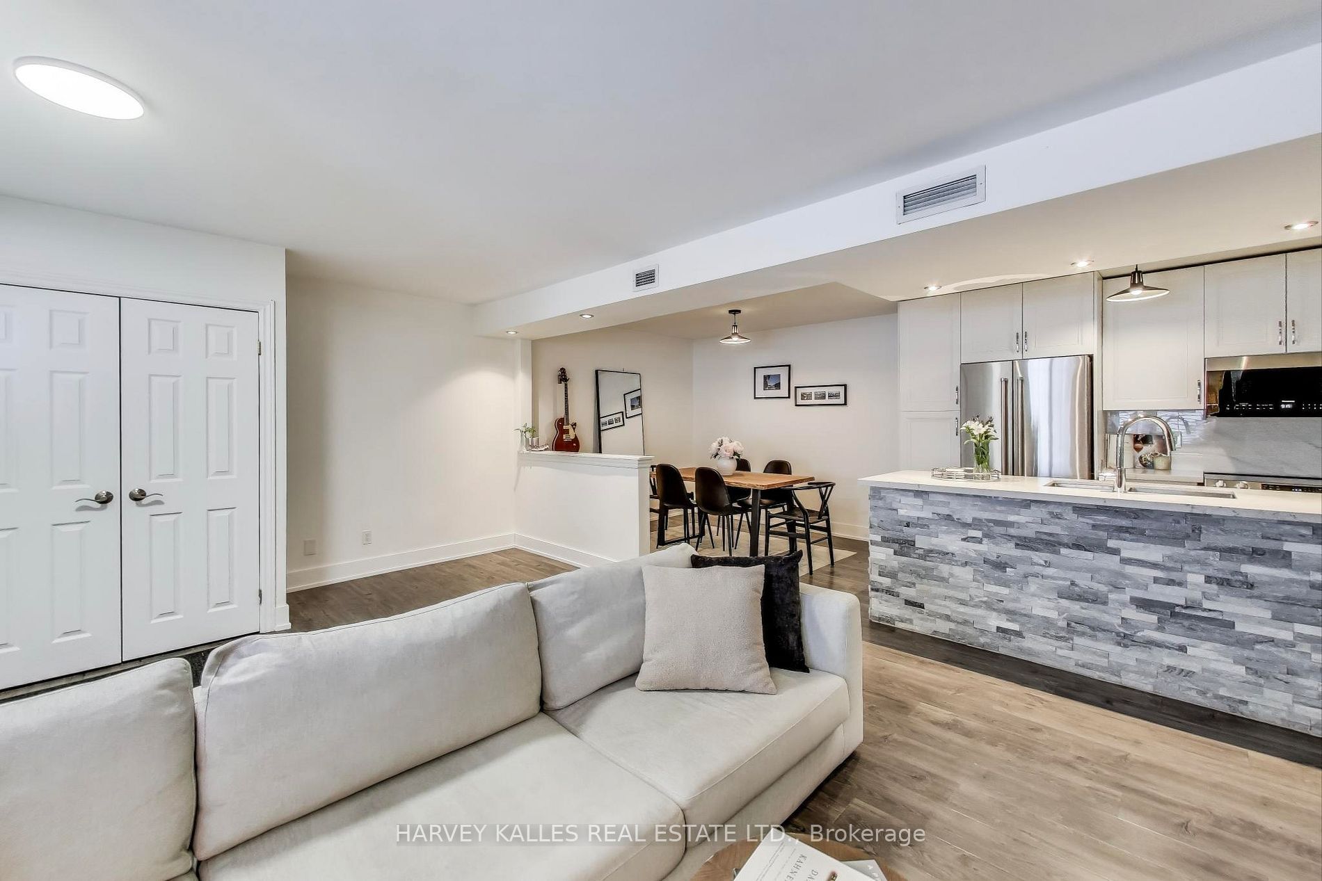 85 Lillian Street 10